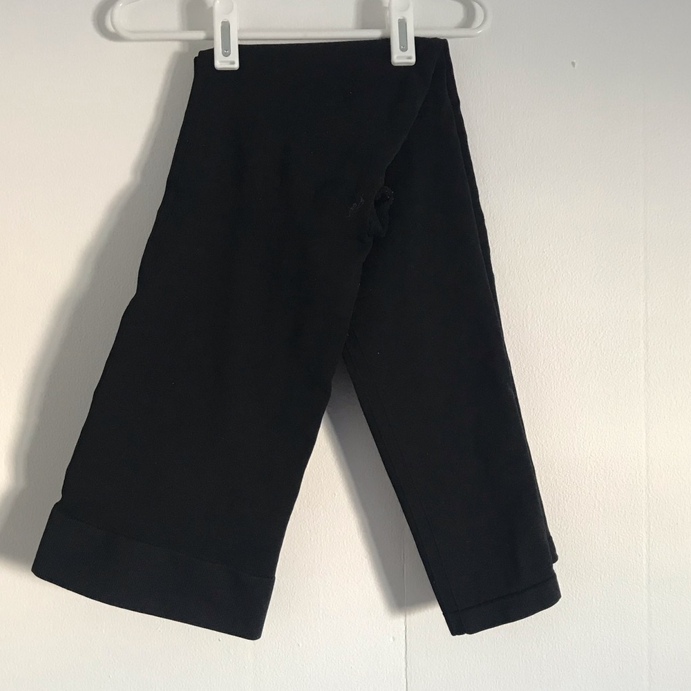 Blanqi postpartum support leggings.